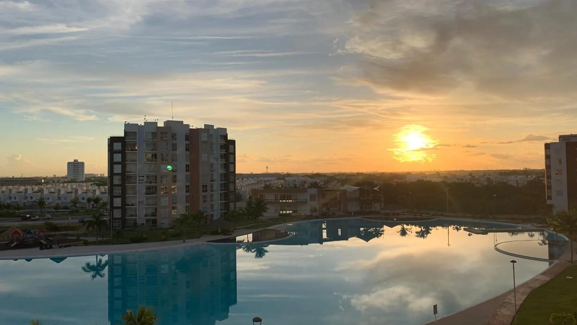 Come To Paradise An Be Our Guest In Dream Cancun!!